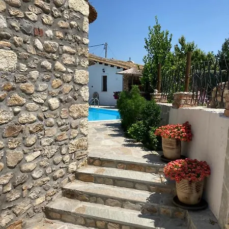 Lofos Kasta Village