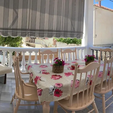 Lofos Kasta Village Evkarpia